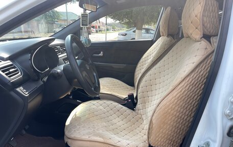KIA Rio III рестайлинг, 2015 год, 825 000 рублей, 10 фотография
