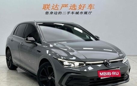 Volkswagen Golf VIII, 2021 год, 1 870 050 рублей, 2 фотография