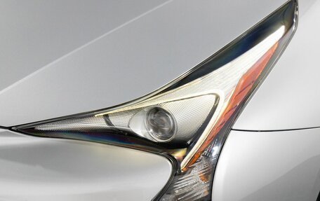 Toyota Prius IV XW50, 2016 год, 1 670 000 рублей, 20 фотография