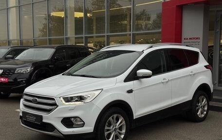 Ford Kuga III, 2017 год, 1 580 000 рублей, 1 фотография
