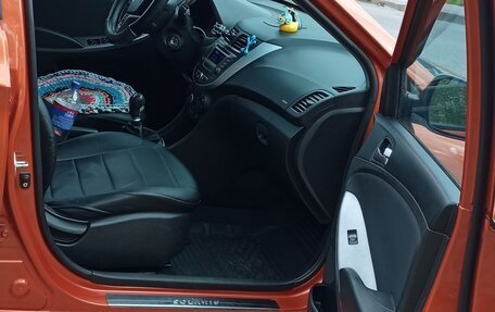Hyundai Solaris II рестайлинг, 2014 год, 915 000 рублей, 19 фотография