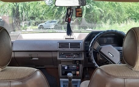 Mazda 626, 1985 год, 115 000 рублей, 8 фотография