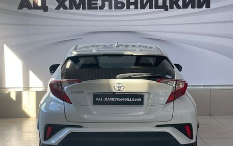 Toyota C-HR I рестайлинг, 2018 год, 1 900 000 рублей, 4 фотография