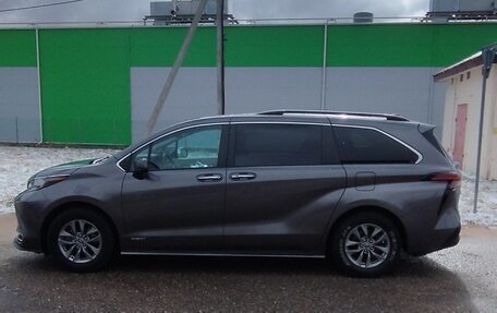 Toyota Sienna, 2020 год, 3 100 000 рублей, 11 фотография