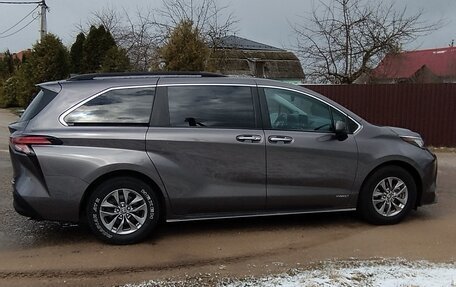 Toyota Sienna, 2020 год, 3 100 000 рублей, 6 фотография