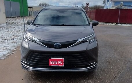 Toyota Sienna, 2020 год, 3 100 000 рублей, 12 фотография