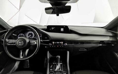 Mazda 3, 2019 год, 1 865 000 рублей, 13 фотография