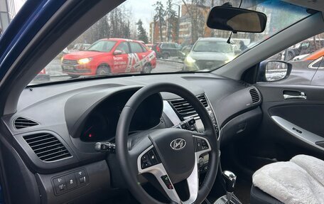 Hyundai Solaris II рестайлинг, 2011 год, 730 000 рублей, 3 фотография
