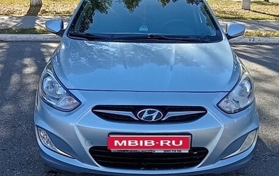 Hyundai Solaris II рестайлинг, 2011 год, 610 000 рублей, 1 фотография