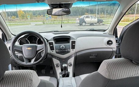 Chevrolet Cruze II, 2009 год, 699 999 рублей, 7 фотография
