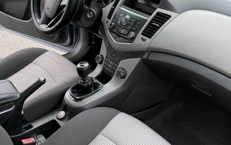 Chevrolet Cruze II, 2009 год, 699 999 рублей, 9 фотография