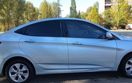 Hyundai Solaris II рестайлинг, 2011 год, 610 000 рублей, 5 фотография