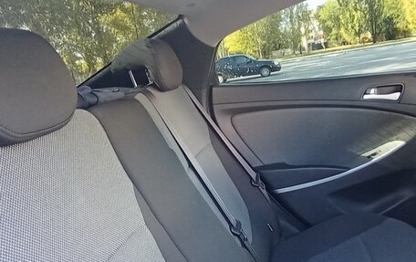 Hyundai Solaris II рестайлинг, 2011 год, 610 000 рублей, 12 фотография