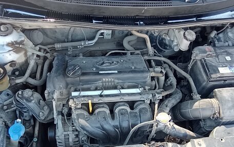 Hyundai Solaris II рестайлинг, 2011 год, 610 000 рублей, 18 фотография
