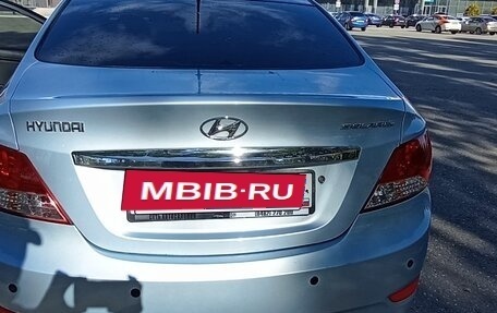Hyundai Solaris II рестайлинг, 2011 год, 610 000 рублей, 17 фотография