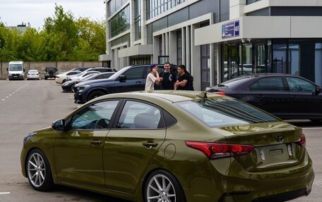 Hyundai Solaris II рестайлинг, 2017 год, 1 300 000 рублей, 3 фотография