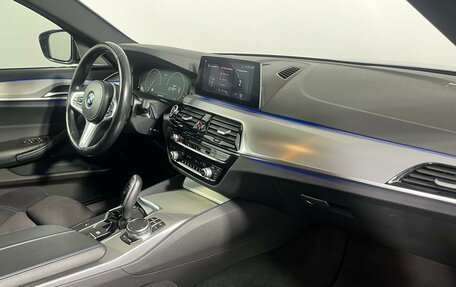 BMW 5 серия, 2019 год, 3 549 000 рублей, 14 фотография