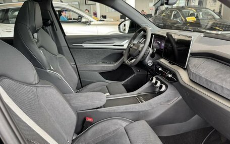 Skoda Kodiaq, 2025 год, 5 700 000 рублей, 16 фотография