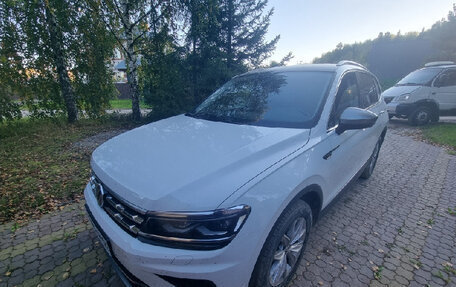 Volkswagen Tiguan II, 2019 год, 2 000 000 рублей, 5 фотография