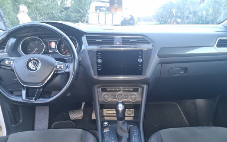 Volkswagen Tiguan II, 2019 год, 2 000 000 рублей, 15 фотография