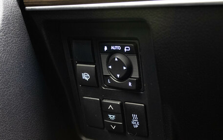Toyota Land Cruiser Prado 150 рестайлинг 2, 2018 год, 4 900 000 рублей, 16 фотография