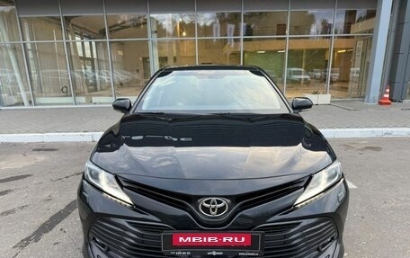 Toyota Camry, 2019 год, 2 615 000 рублей, 2 фотография