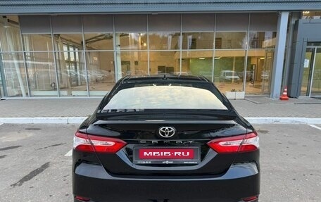Toyota Camry, 2019 год, 2 615 000 рублей, 6 фотография