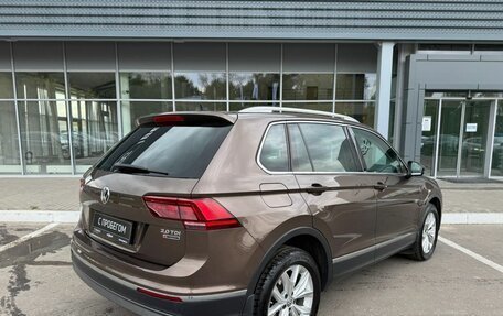 Volkswagen Tiguan II, 2017 год, 2 413 000 рублей, 5 фотография