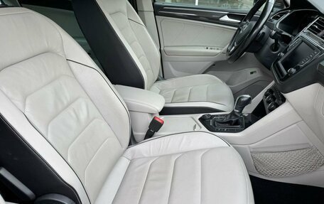 Volkswagen Tiguan II, 2017 год, 2 413 000 рублей, 9 фотография