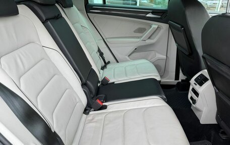 Volkswagen Tiguan II, 2017 год, 2 413 000 рублей, 11 фотография