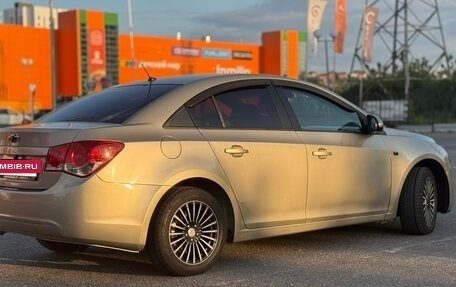 Chevrolet Cruze II, 2010 год, 535 000 рублей, 7 фотография