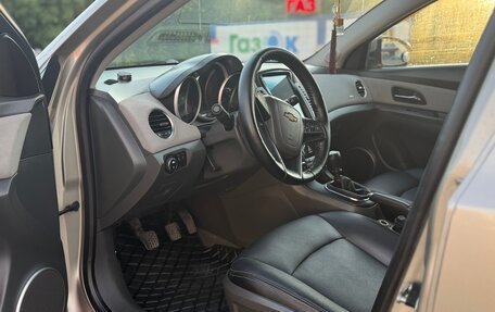 Chevrolet Cruze II, 2010 год, 535 000 рублей, 12 фотография