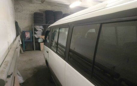 SsangYong Istana, 2000 год, 300 000 рублей, 4 фотография