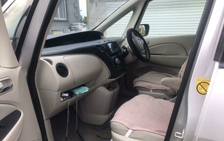 Mazda Biante, 2010 год, 1 000 000 рублей, 17 фотография