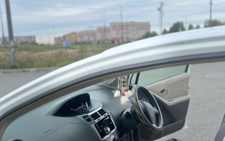 Toyota Vitz, 2009 год, 600 000 рублей, 8 фотография
