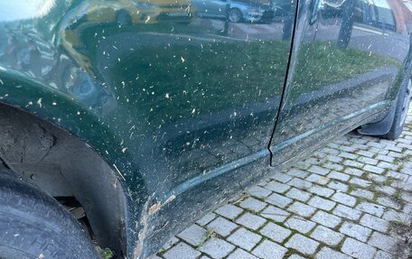 Toyota Yaris I рестайлинг, 2000 год, 270 000 рублей, 10 фотография