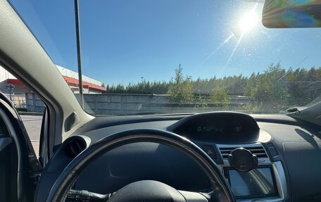 Toyota Yaris III рестайлинг, 2007 год, 515 000 рублей, 11 фотография