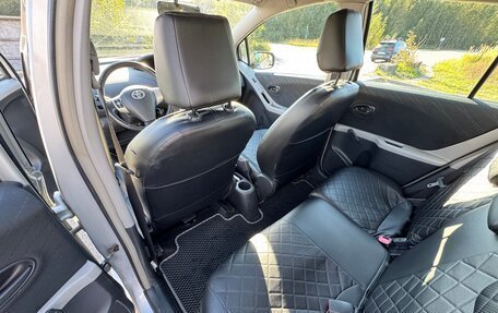 Toyota Yaris III рестайлинг, 2007 год, 515 000 рублей, 12 фотография