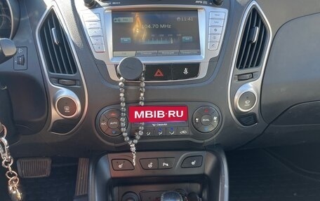 Hyundai ix35 I рестайлинг, 2012 год, 1 100 000 рублей, 10 фотография