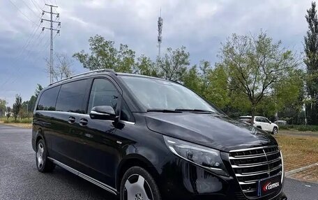 Mercedes-Benz V-Класс, 2025 год, 8 490 310 рублей, 3 фотография