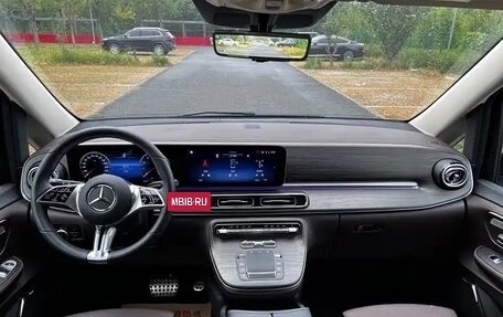 Mercedes-Benz V-Класс, 2025 год, 8 490 310 рублей, 7 фотография
