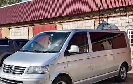 Volkswagen Caravelle T5, 2007 год, 1 100 000 рублей, 1 фотография