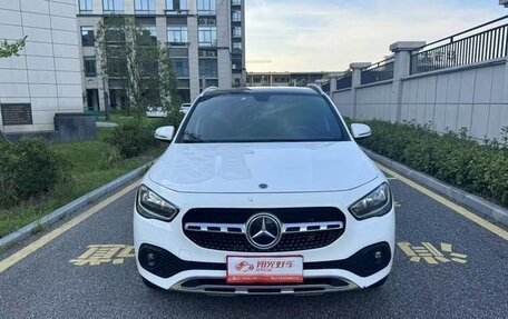 Mercedes-Benz GLA, 2021 год, 1 820 000 рублей, 2 фотография