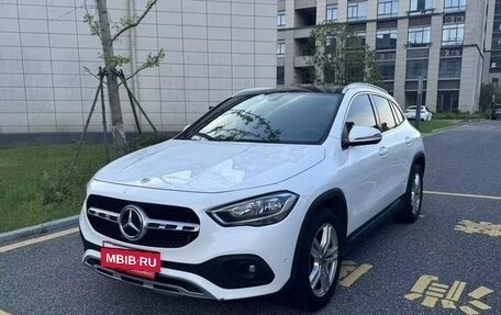Mercedes-Benz GLA, 2021 год, 1 820 000 рублей, 3 фотография
