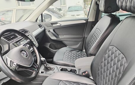 Volkswagen Tiguan II, 2018 год, 2 480 000 рублей, 3 фотография