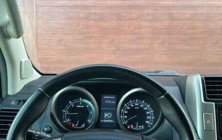 Toyota Land Cruiser Prado 150 рестайлинг 2, 2011 год, 2 350 000 рублей, 11 фотография
