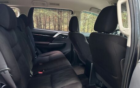 Mitsubishi Pajero Sport III рестайлинг, 2018 год, 2 780 000 рублей, 20 фотография
