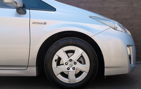 Toyota Prius, 2011 год, 1 400 000 рублей, 11 фотография