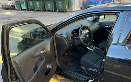 Toyota Corolla, 2011 год, 820 000 рублей, 10 фотография