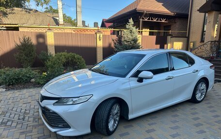 Toyota Camry, 2018 год, 2 850 000 рублей, 6 фотография